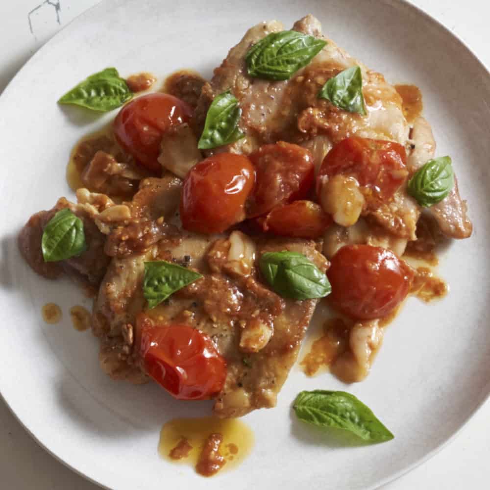 chicken thighs with tomatoes and basil